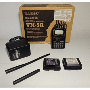 Yaesu VX-5R Radio Palmare Tribanda 50/144/430 Mhz