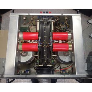 KIND TECHNOLOGY XM1000A Amplificatore A Mosfet di Alta Classe Made in Italy
