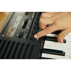 CASIO SA51 Tastiera Pianola Elettronica Musicale 32 Tasti (Nera fondo bianco)