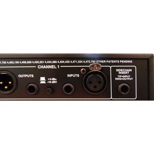 Compressor / Gate / Expander a 2 canali per voce canto e strumenti musicali