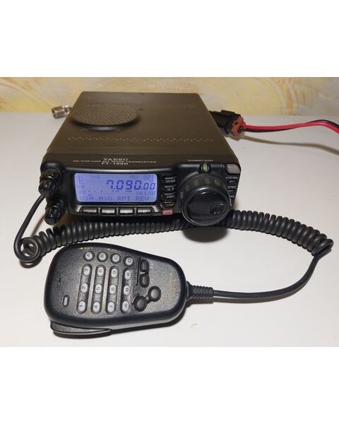 Yaesu FT-100D Quadribanda Veicolare HF/50/144/430 Mhz All-Mode