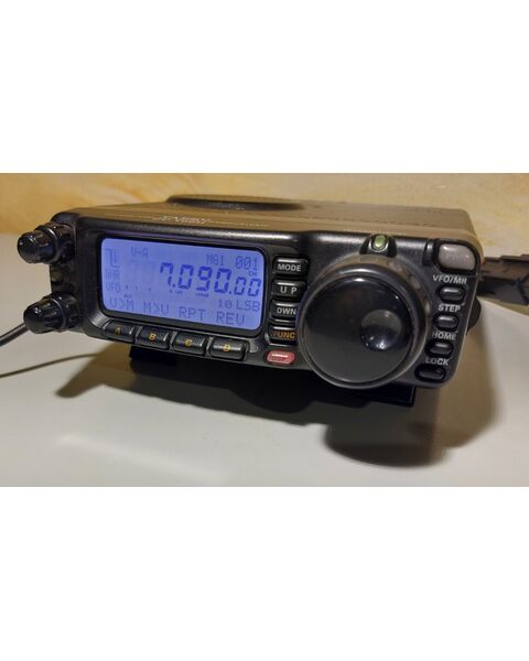 Yaesu FT-100D Quadribanda Veicolare HF/50/144/430 Mhz All-Mode