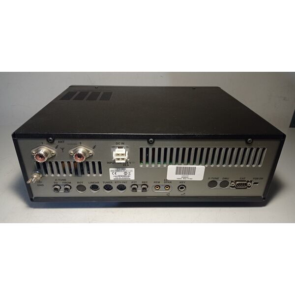 Yaesu FT-950 - Radio Base HF/50 Mhz DSP + Accordatore