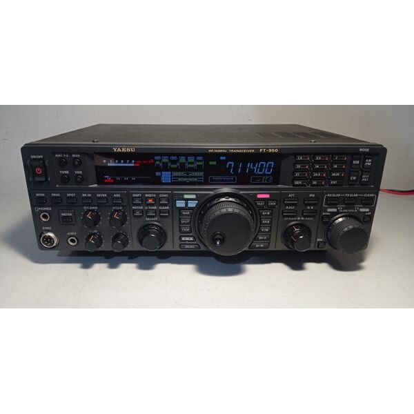 Yaesu FT-950 - Radio Base HF/50 Mhz DSP + Accordatore