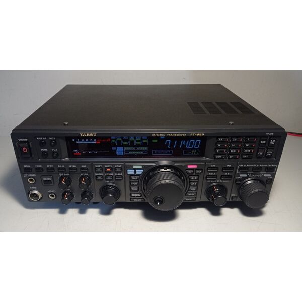 Yaesu FT-950 - Radio Base HF/50 Mhz DSP + Accordatore