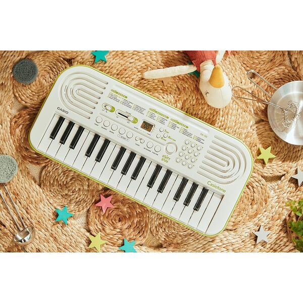 CASIO SA50 Tastiera Pianola Elettronica Musicale 32 Tasti (Bianca con fondo verde)