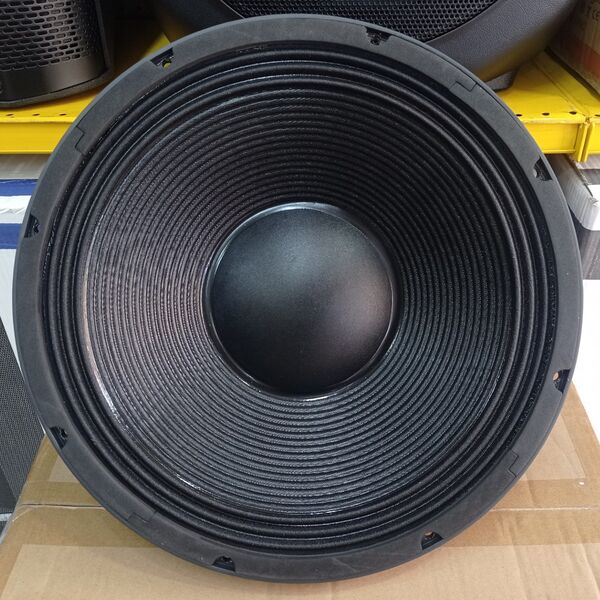 LaVoce WAF154.00 Subwoofer 15" 380mm (15 pollici) 3000W 8 Ohm