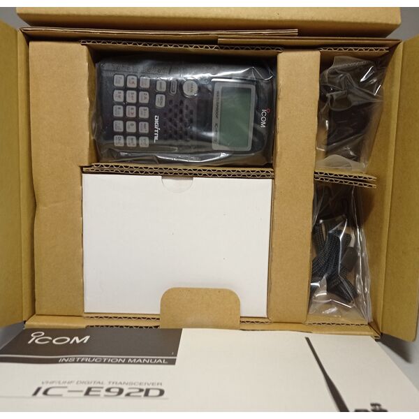 ICOM - IC-E92D - RICETRASMETTITORE VHF/UHF D-Star